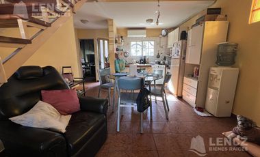 Venta Casa 4 ambientes Patio, Terraza y Doble Cochera-Quilmes APTO CREDITO HIPOTECARIO