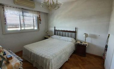 Departamento de 4 ambientes en Banfield Oeste Edificio Banco Galicia amplio balcon con vista panoramica