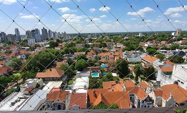 Departamento de 4 ambientes en Banfield Oeste Edificio Banco Galicia amplio balcon con vista panoramica