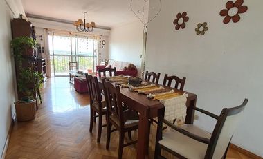 Departamento de 4 ambientes en Banfield Oeste Edificio Banco Galicia amplio balcon con vista panoramica