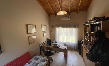 Impecable casa en el C. C. Champagnat