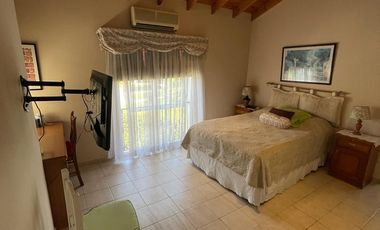 Impecable casa en el C. C. Champagnat