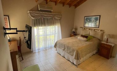 Impecable casa en el C. C. Champagnat