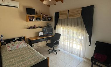 Impecable casa en el C. C. Champagnat