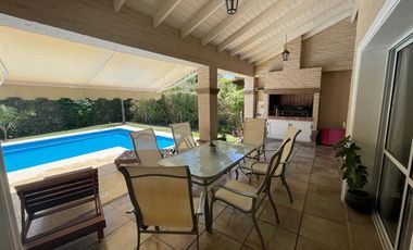 Impecable casa en el C. C. Champagnat