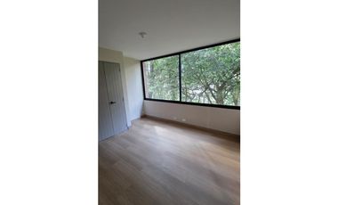 APRTAMENTO EN VENTA EN EL POBLADO LOMA DEL TESORO REMODELADO