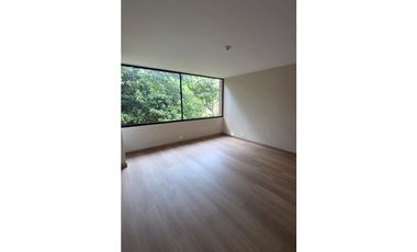 APRTAMENTO EN VENTA EN EL POBLADO LOMA DEL TESORO REMODELADO