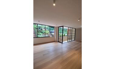 APRTAMENTO EN VENTA EN EL POBLADO LOMA DEL TESORO REMODELADO