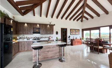 VENTA DE CASA CAMPESTRE ESTILO COLONIAL – AUTOPISTA MEDELLN – BOGOT