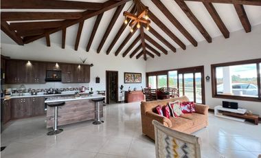 VENTA DE CASA CAMPESTRE ESTILO COLONIAL – AUTOPISTA MEDELLN – BOGOT