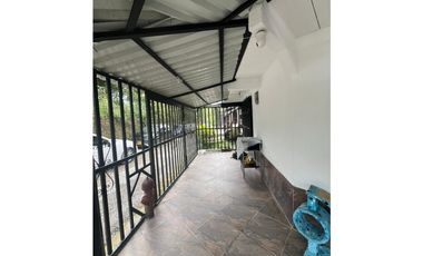 VENTA DE CASA EN ARMENIA BARRIO UNIVERSAL CON GARAJE