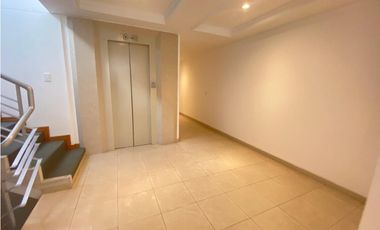Arriendo apartamento en La Calleja Alta
