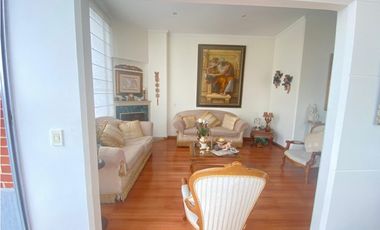 Arriendo apartamento en La Calleja Alta