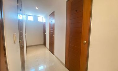 Arriendo apartamento en La Calleja Alta