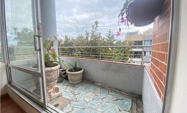 Arriendo apartamento en La Calleja Alta