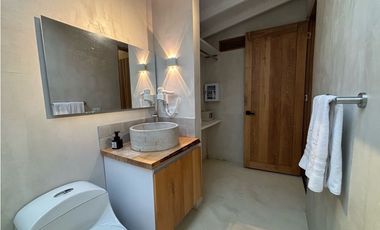 Arriendo casa campestre en Llano Grande con cabañas y jacuzzi