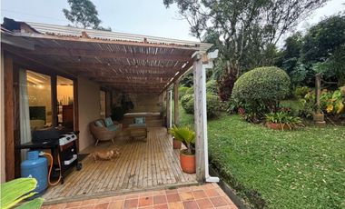 Arriendo casa campestre en Llano Grande con cabañas y jacuzzi