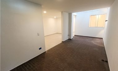 VENTA DE CASA SECTOR ESTADIO (REMODELADA)