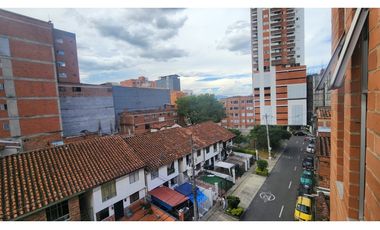 PLANO, CERCA AL PARQUE SABANETA
