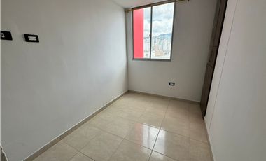 SE ARRIENDA APARTAMENTO EN CON RES TULIPANES/GARCIA ROVIRA.