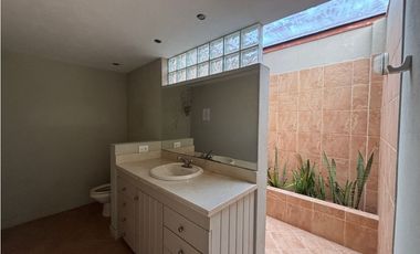 Arriendo casa campestre en Llanogrande ideal para restaurante