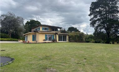 Arriendo casa campestre en Llanogrande ideal para restaurante