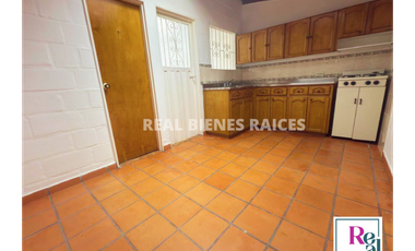 Casa para arriendo en unidad abierta.