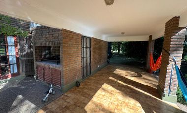 Venta - Casa en country - Los Molinos