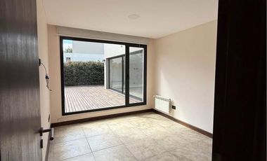 Casa en barrio privado Rumenco