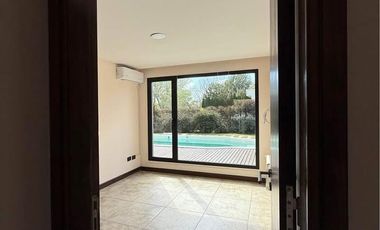 Casa en barrio privado Rumenco