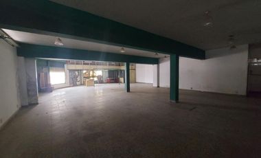 Local en  Azopardo al 6900