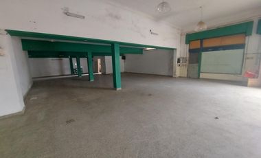 Local en  Azopardo al 6900