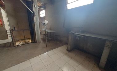 Local en  Azopardo al 6900