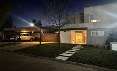 Venta Casa - Barrio Semi Cerrado - Casas del Este - Pilar