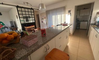 Venta Casa - Barrio Semi Cerrado - Casas del Este - Pilar