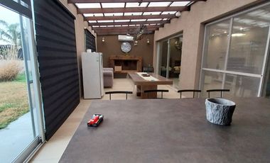 VENTA/ALQUIER CASA PUNTA CHACRA