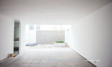 Casa en Venta en Santa Ana Tepetitlán, Zapopan Jalisco.