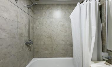 Departamento mono ambiente con patio en Villa Luro