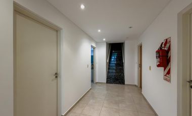 Departamento mono ambiente con patio en Villa Luro