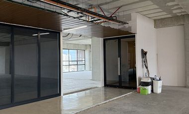 Oficina corporativa en venta, sobre Av. México