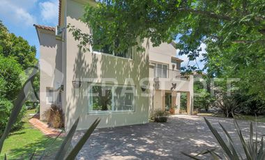 Casa en alquiler temporario - 5 ambientes