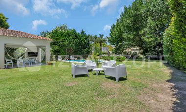 Casa en alquiler temporario - 5 ambientes