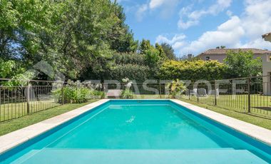 Casa en alquiler temporario - 5 ambientes