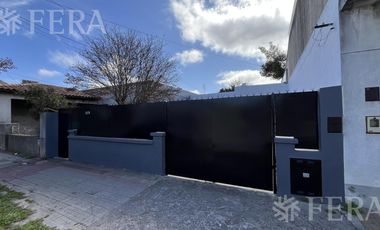 Alquiler de Casa 4 ambientes con espacio guardacoche en Sarandi