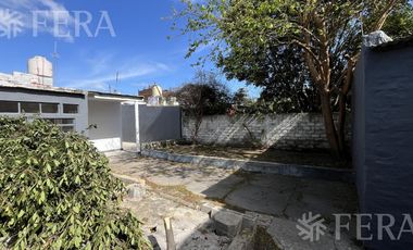 Alquiler de Casa 4 ambientes con espacio guardacoche en Sarandi