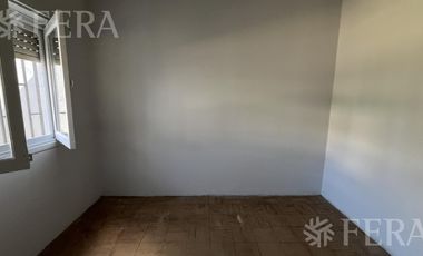 Alquiler de Casa 4 ambientes con espacio guardacoche en Sarandi