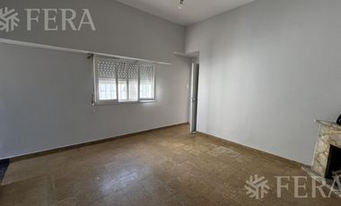 Alquiler de Casa 4 ambientes con espacio guardacoche en Sarandi