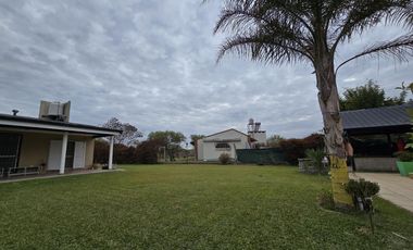 Casa en  Calle Del Amanecer al 1500