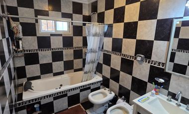 Casa en  Calle Del Amanecer al 1500