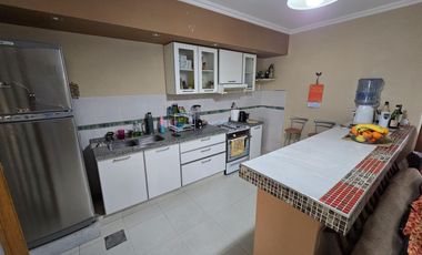 Casa en  Calle Del Amanecer al 1500